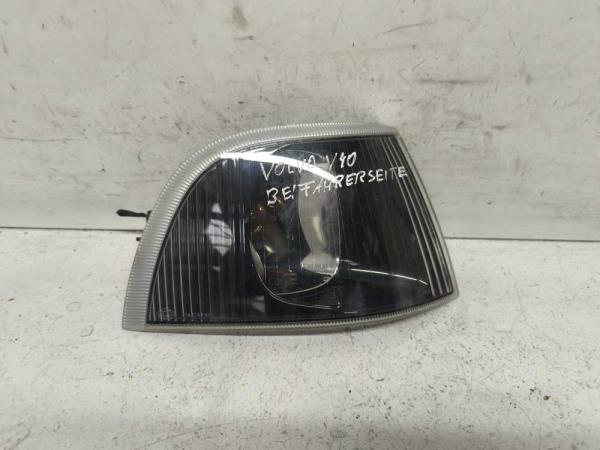 CLIGNOTEUR DROIT VOLVO V40/S40 -2004 - Vue 1